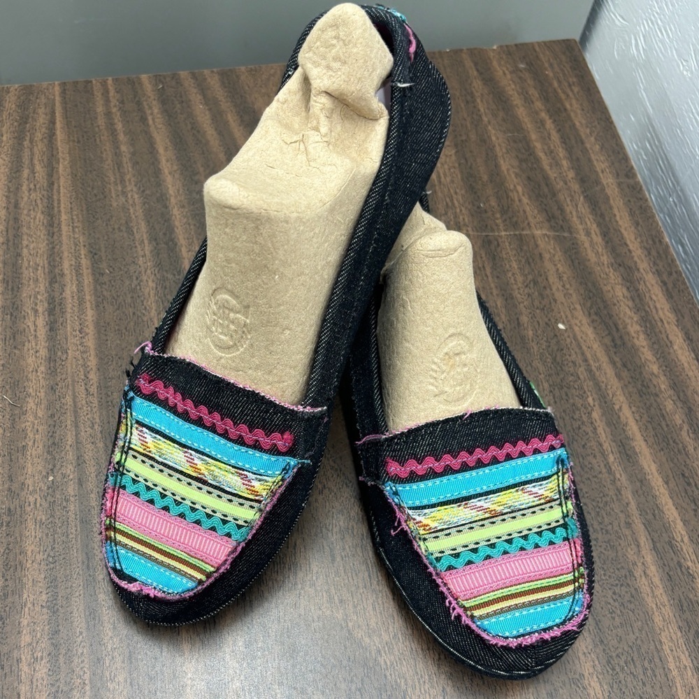 Sanuk Sidewalk Surfers Ric Rac Row
Black Multi-Colour Slipon Sz 10 Womens Canvas